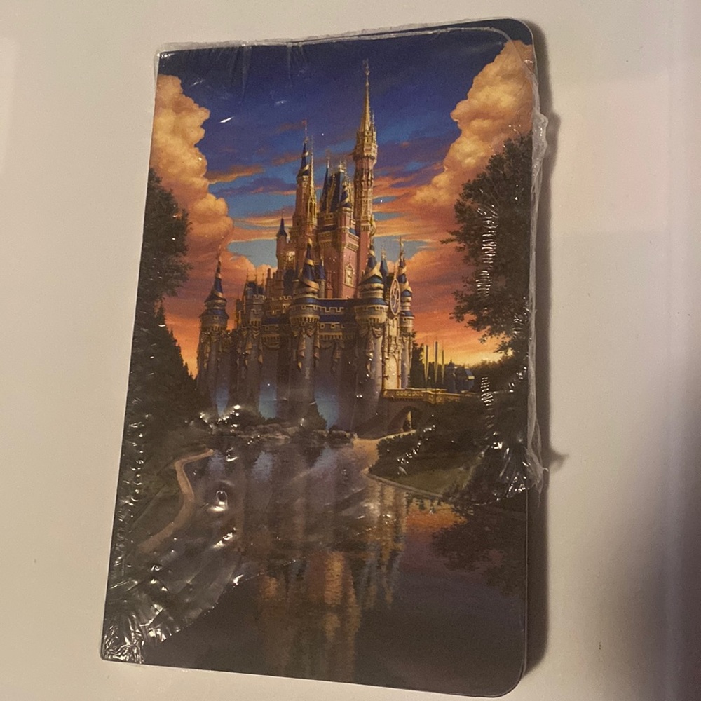 NEW DISNEY CASTLE SMALL NOTEBOOK